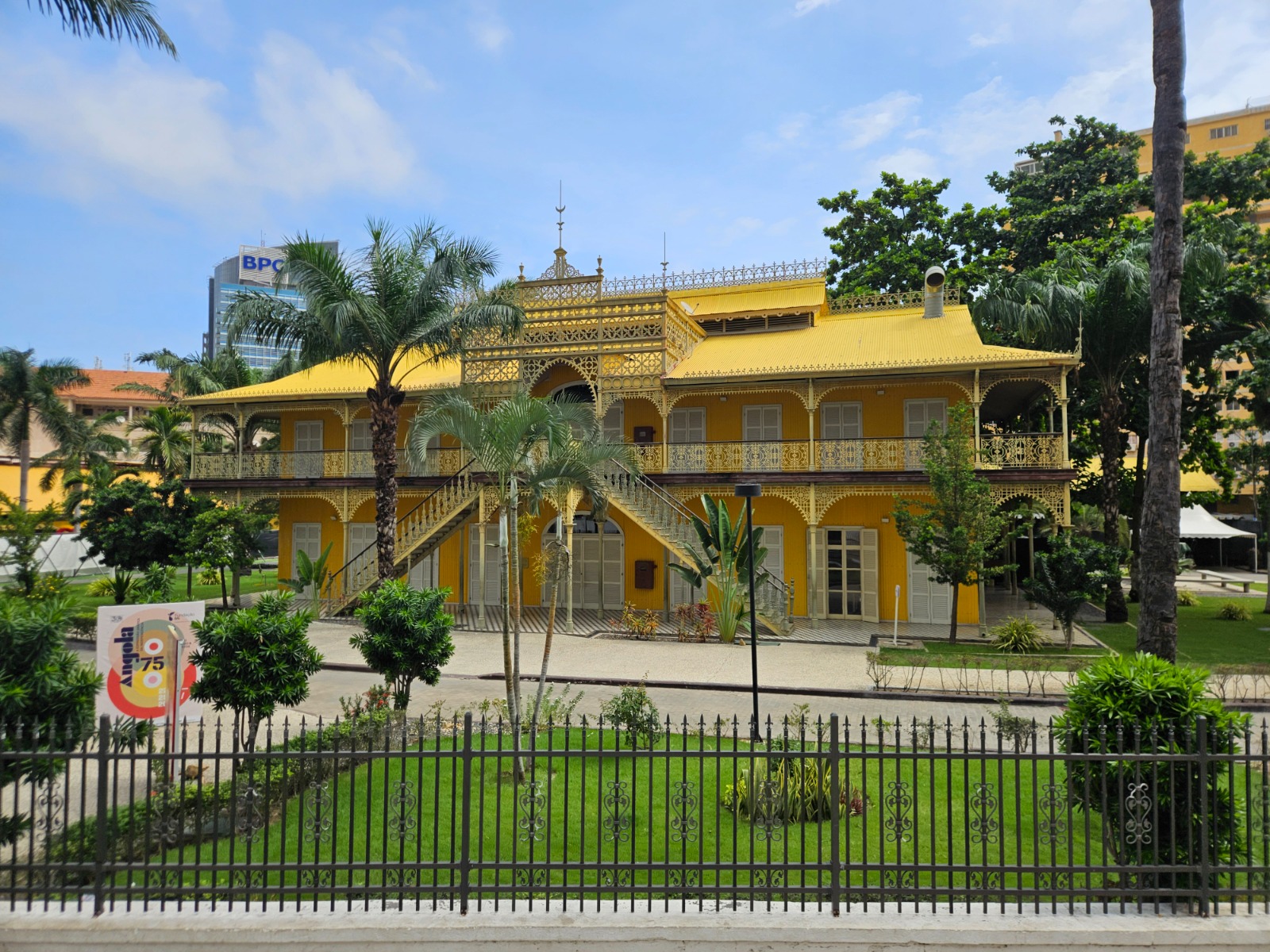 Palácio de Ferro in Luanda