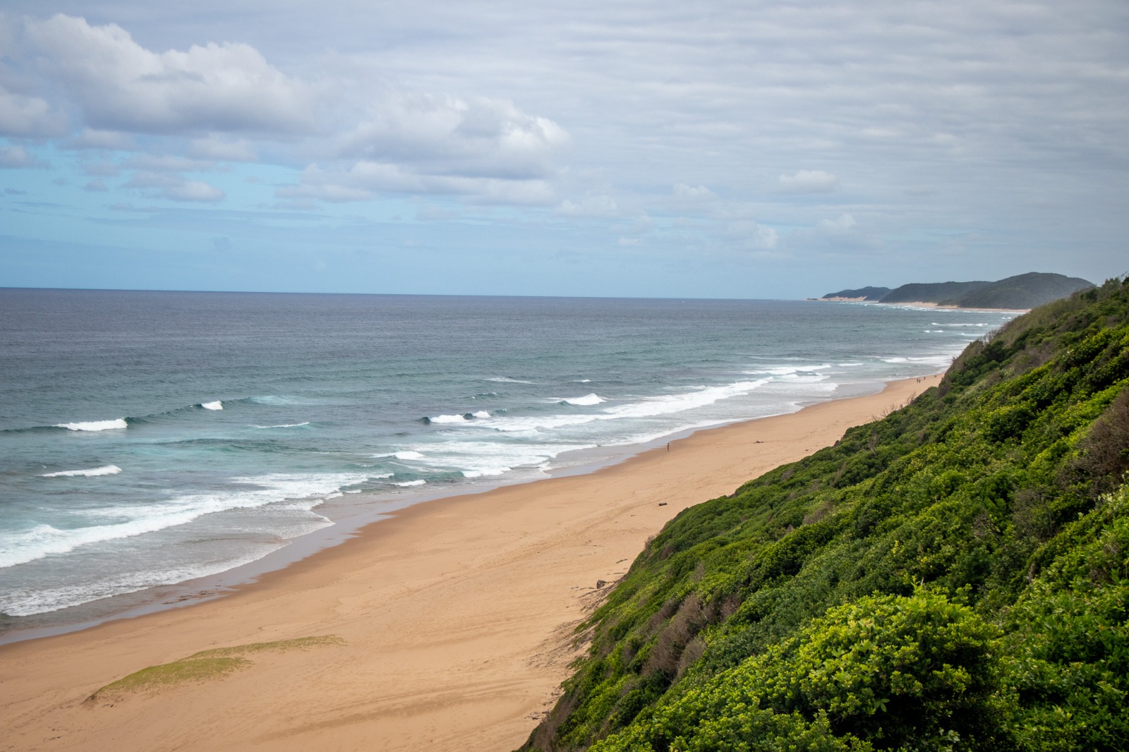 Wide coastline in Ponta do Ouro