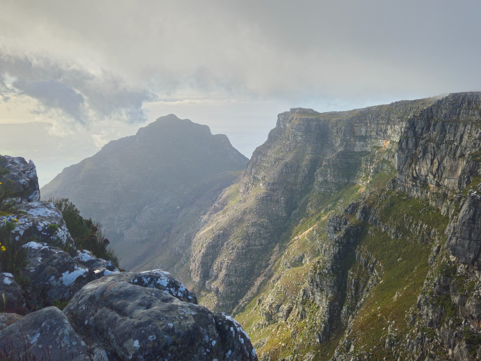 Cloudy cliffs on Table Mountain in Cape Town